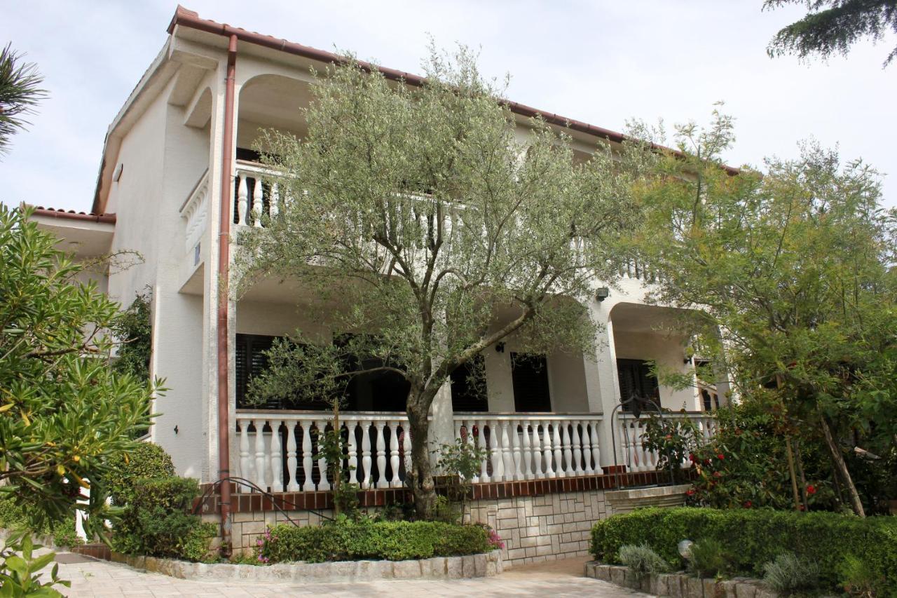 Apartment Krajacic Krk Town Luaran gambar