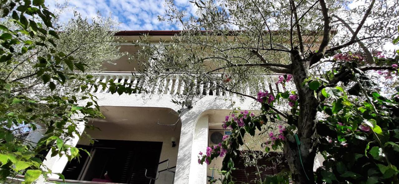 Apartment Krajacic Krk Town Luaran gambar